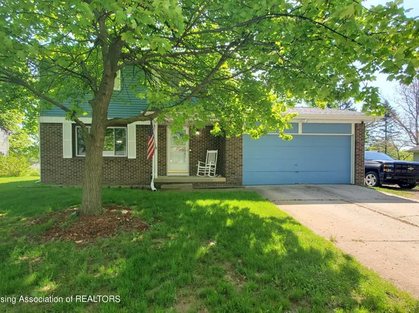 2212 Byrnes Rd, Lansing, MI 48906