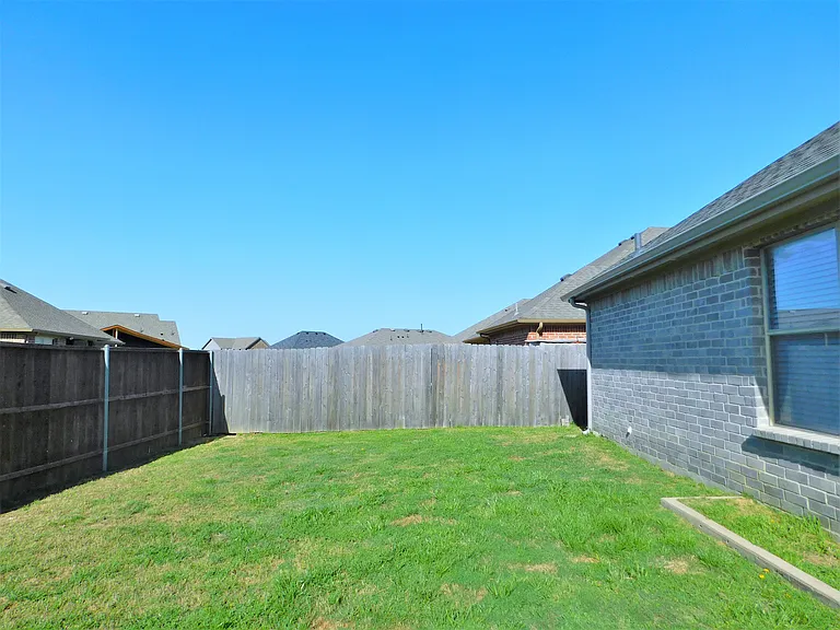 60 Kramer Ln — Photo 29