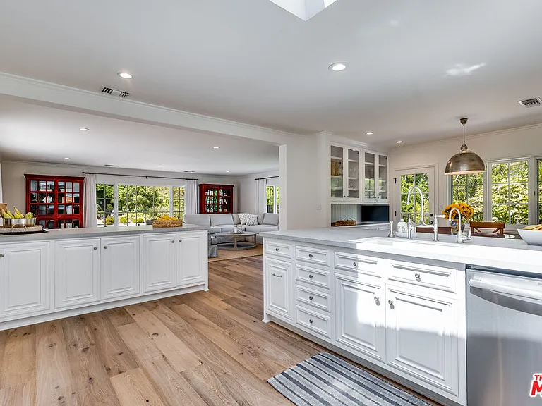 28925 Cliffside Dr — Photo 9