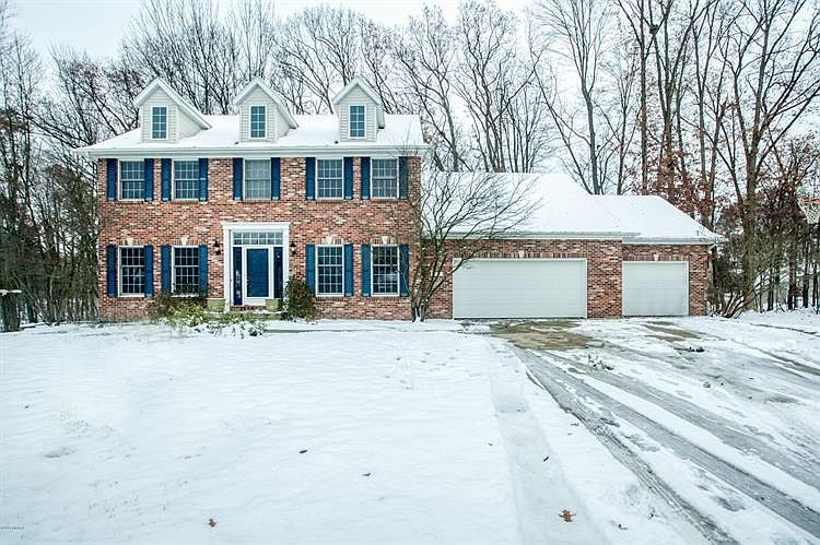 1st image of 8170 Siesta Dr NE