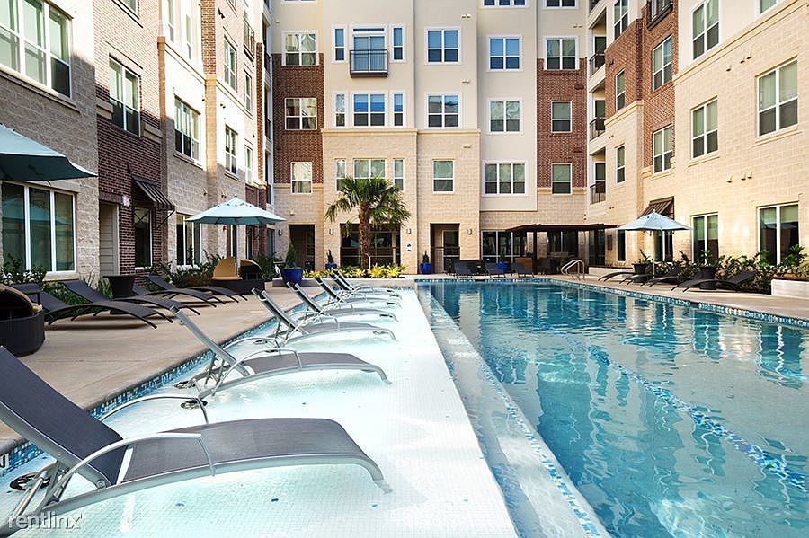 Greenbriar_Pool-resize