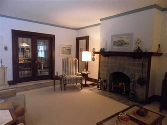 3rd image of 111 Eggerding Dr