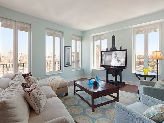 4th image of 230 W 78th St APT 16A