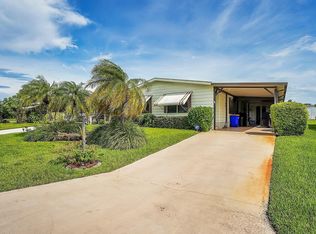6978 SE Delegate St, Hobe Sound, FL 33455