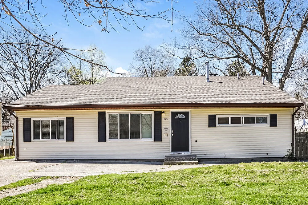 1123 Lockwood Rd photo 1
