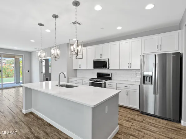14241 E Hub Dr, Vail, AZ 85641