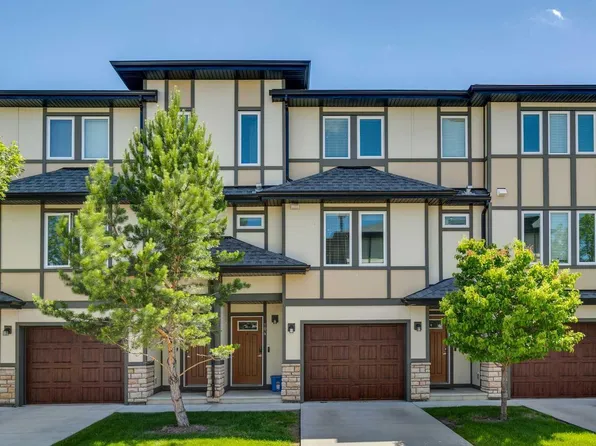 50 Westland Rd Unit 104, Okotoks, AB T1S 2G4