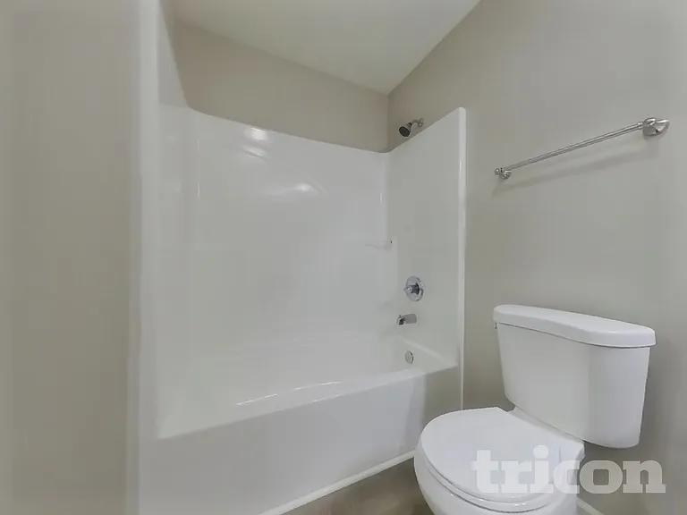 908 W Clinton St — Photo 7