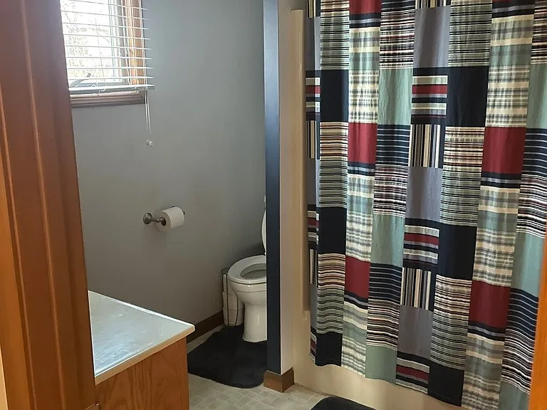 1074 Chapman Lake Dr — Photo 11