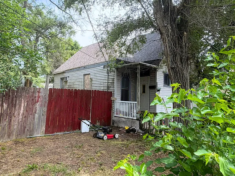 1714 S Livingston St — Photo 4
