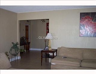 3rd image of 705 Cactus Ln