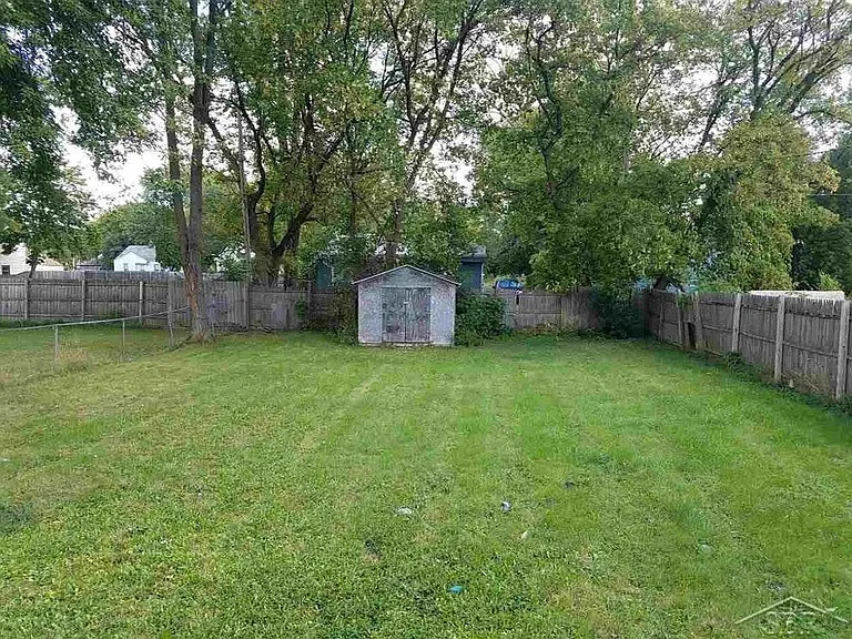 2210 Glenwood Ave #1 — Photo 2