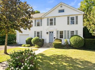 24 Elm St, Deep River, CT 06417