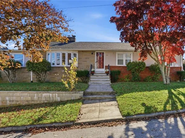 16 Wakefield Ave, Cranston, RI 02920