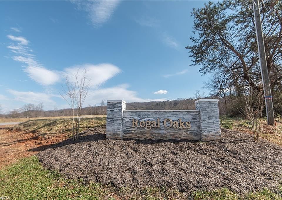1st image of 0 Regal Oaks Dr