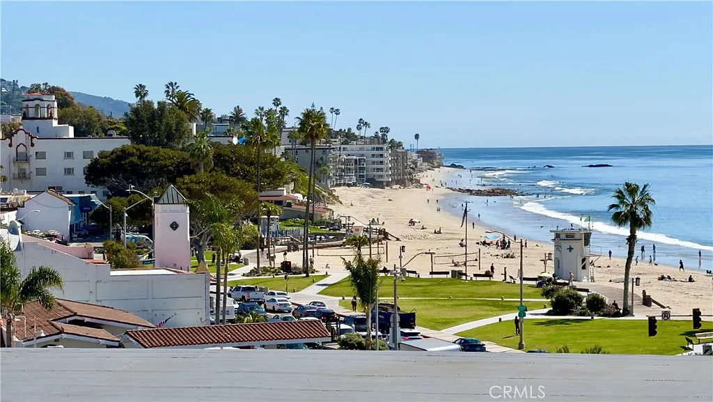 Photo 1 of 20 - 251 Lower Cliff Dr #3 - Laguna Beach, CA Primary Photo - 251 Lower Cliff Dr #3