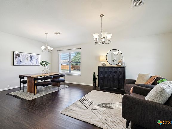 4th image of 15030 Lantern Dr