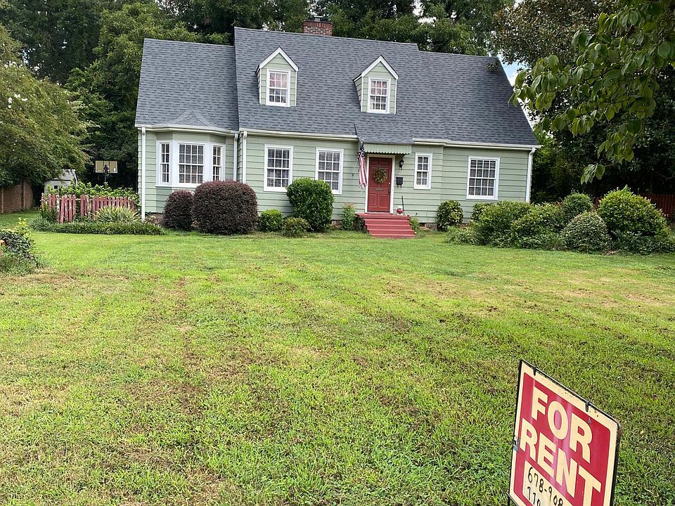2nd image of 270 W Cloverhurst Ave