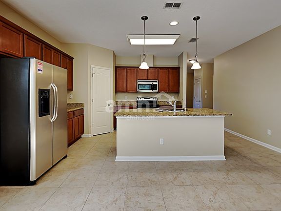 3rd image of 795 Mosswood Chase St