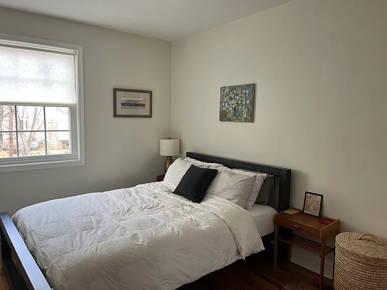 1908 E St NE #A — Photo 9