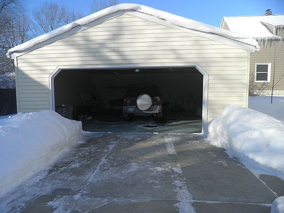 2.5 Garage