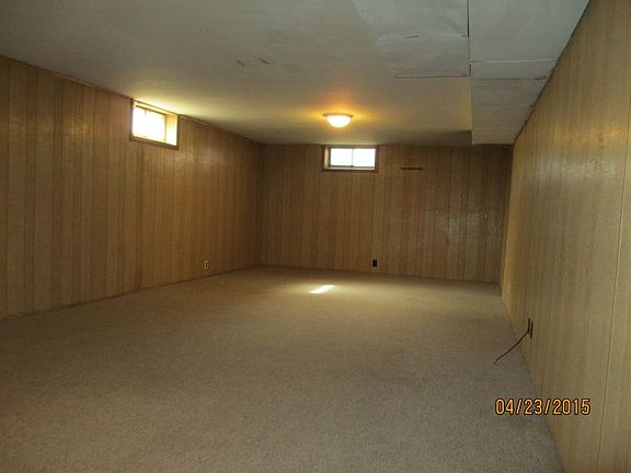 5th image of 2215 Lyndale Ln
