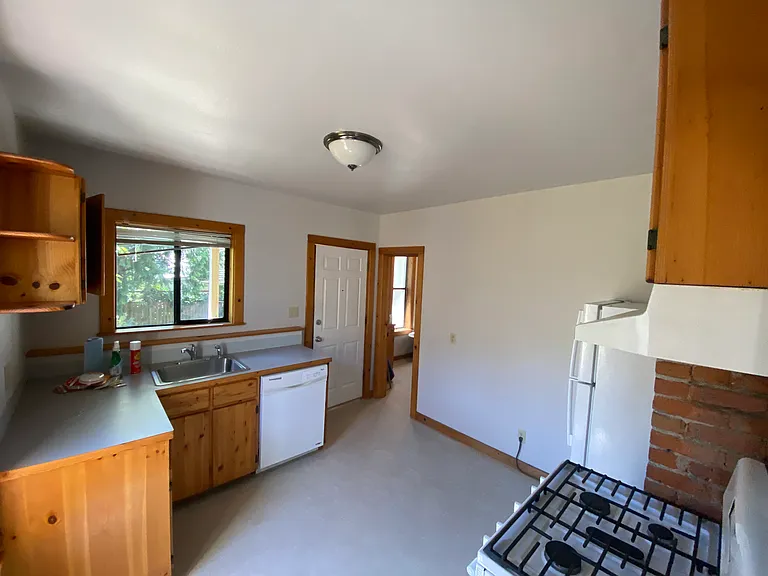 1629 14th Ave #1/2 — Photo 3