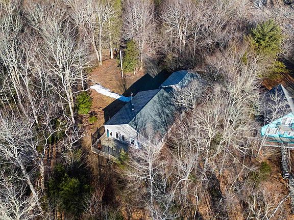 5th image of 818 Narrows Rd E