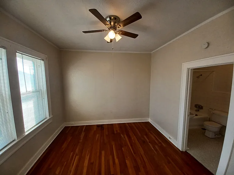 127 W Magnolia Ave #4 — Photo 13