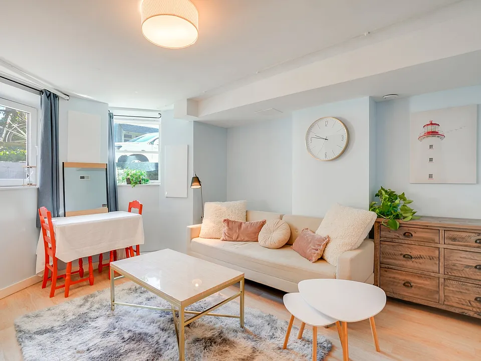 131 North St #1R