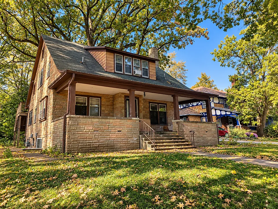 205 N Busey Ave