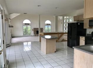16 Palomino Trl, Vernon, NJ 07462