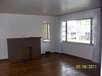 2nd image of 526 Lincoln Blvd