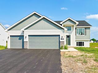 1500 Woods Rd NE, Isanti, MN 55040