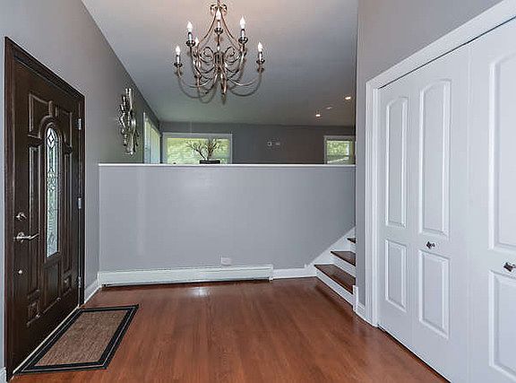 3rd image of 2901 S Briarwood Dr E