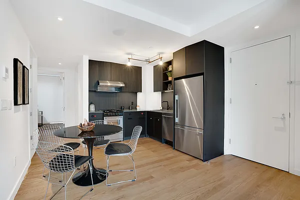 Rented by EXR | media 12