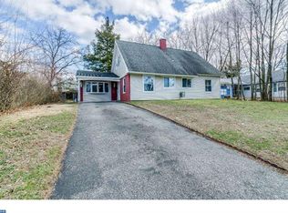 46 Primrose Ln, Willingboro, NJ 08046