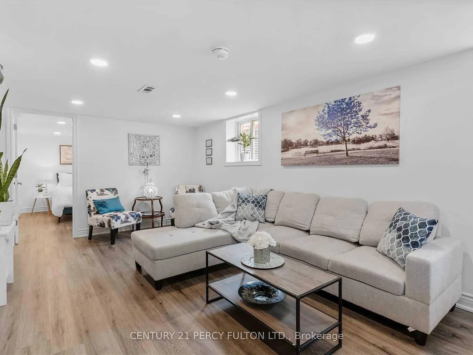 2 bed, $1,650 — Photo 3