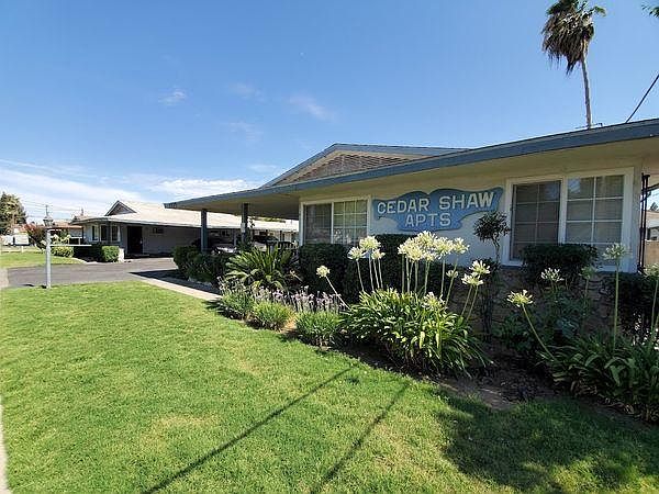 2nd image of 4224 E Sierra Madre Ave