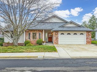 839 Cypress Point Loop, Ashland, OR 97520