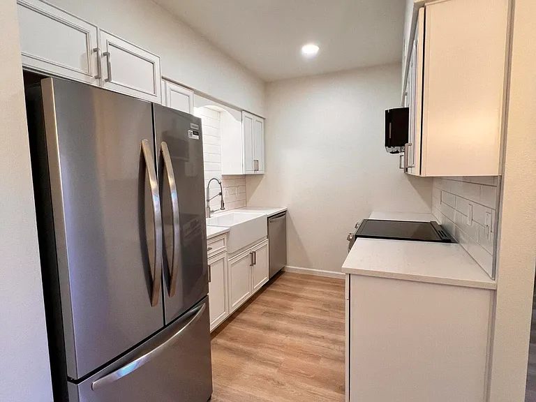 5500 N Valley View Rd #231 — Photo 9