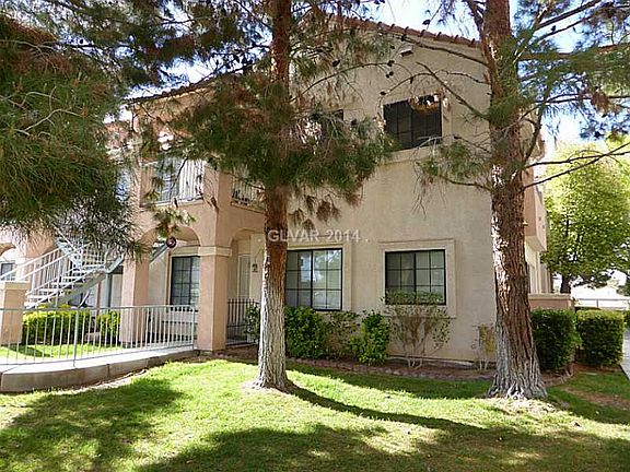 3rd image of 4861 S Torrey Pines Dr Unit 205