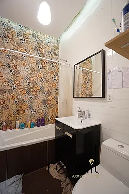 Rented by Rennit Inc. | media 11