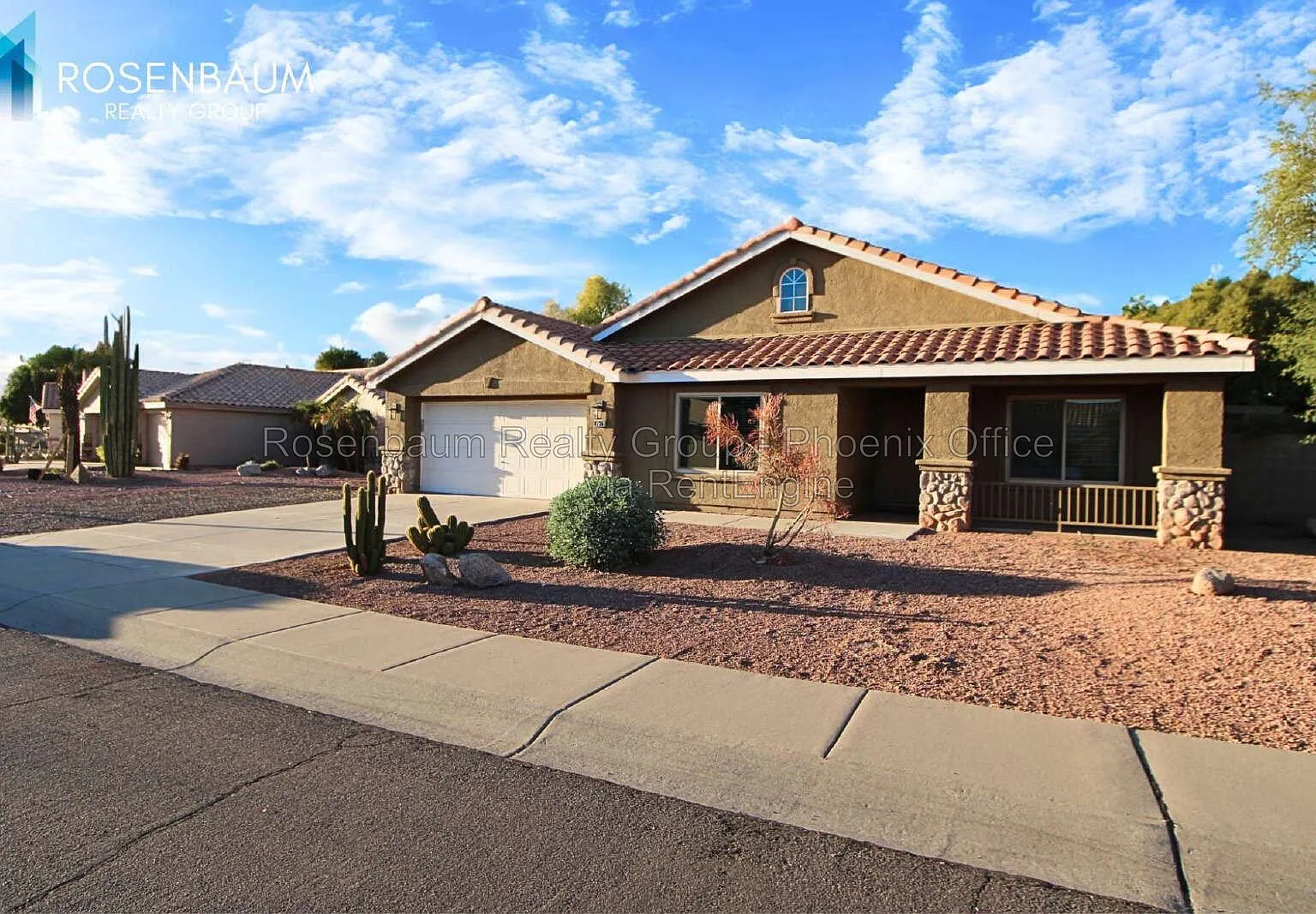 4 bed, 2.0 bath, 2351 sqft, $2,299 — Photo 2