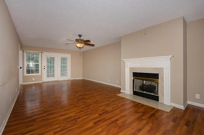 436 Dorchester Pl — Photo 8