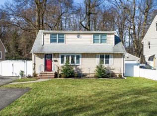 99 Lopez Rd, Cedar Grove, NJ 07009