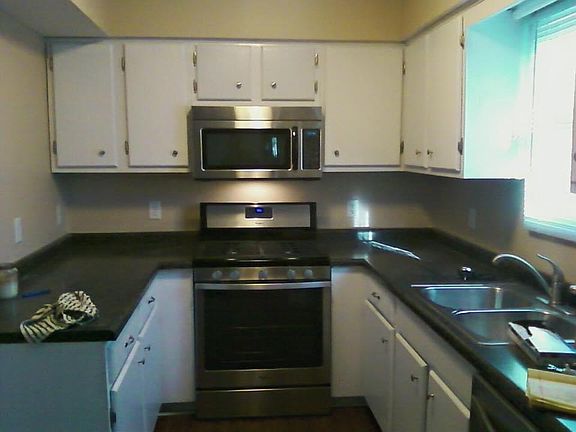 4th image of 20185 Taylor St
