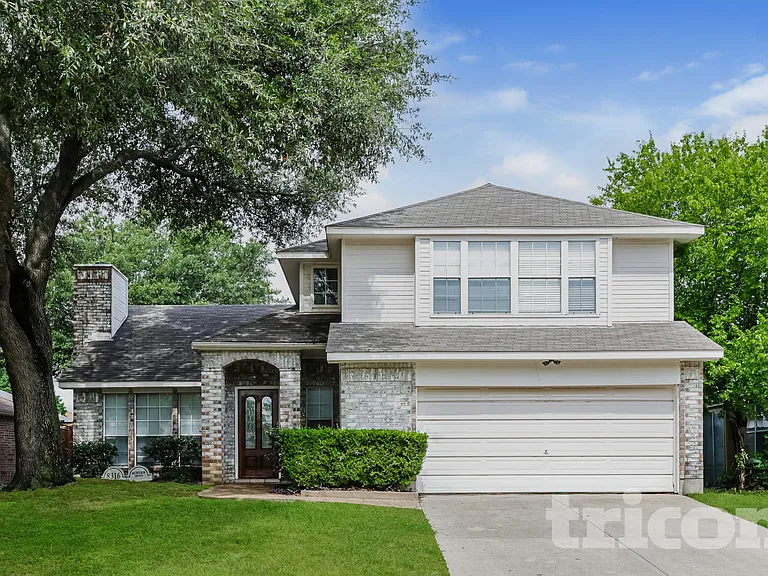 8316 Auburn Dr — Photo 1