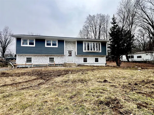 37 California Drive, Middletown, NY 10940