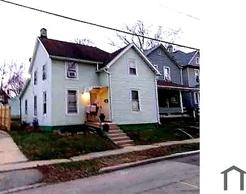 315 W Clark St #1 — Photo 1